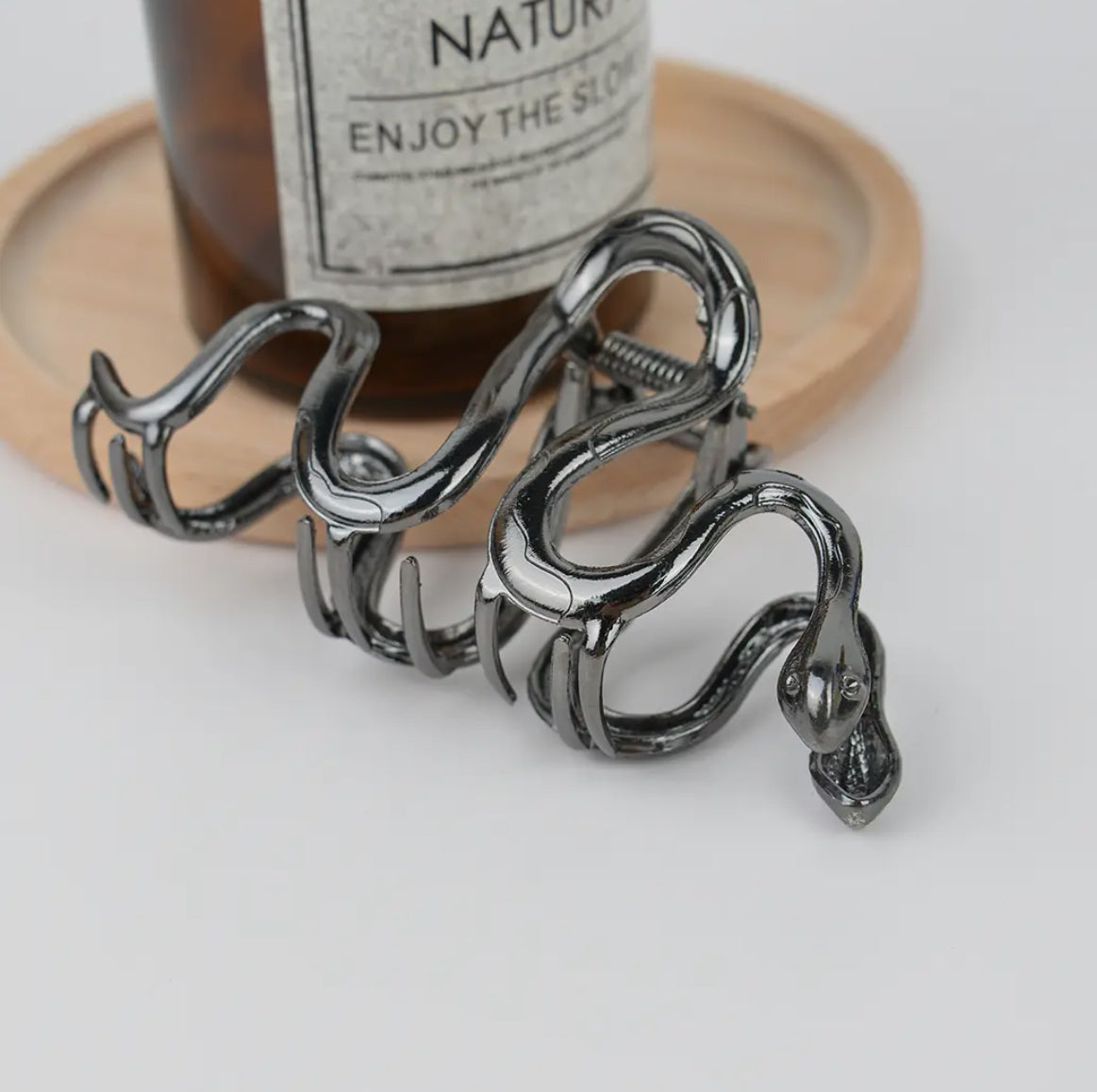 Snake Hair Claw