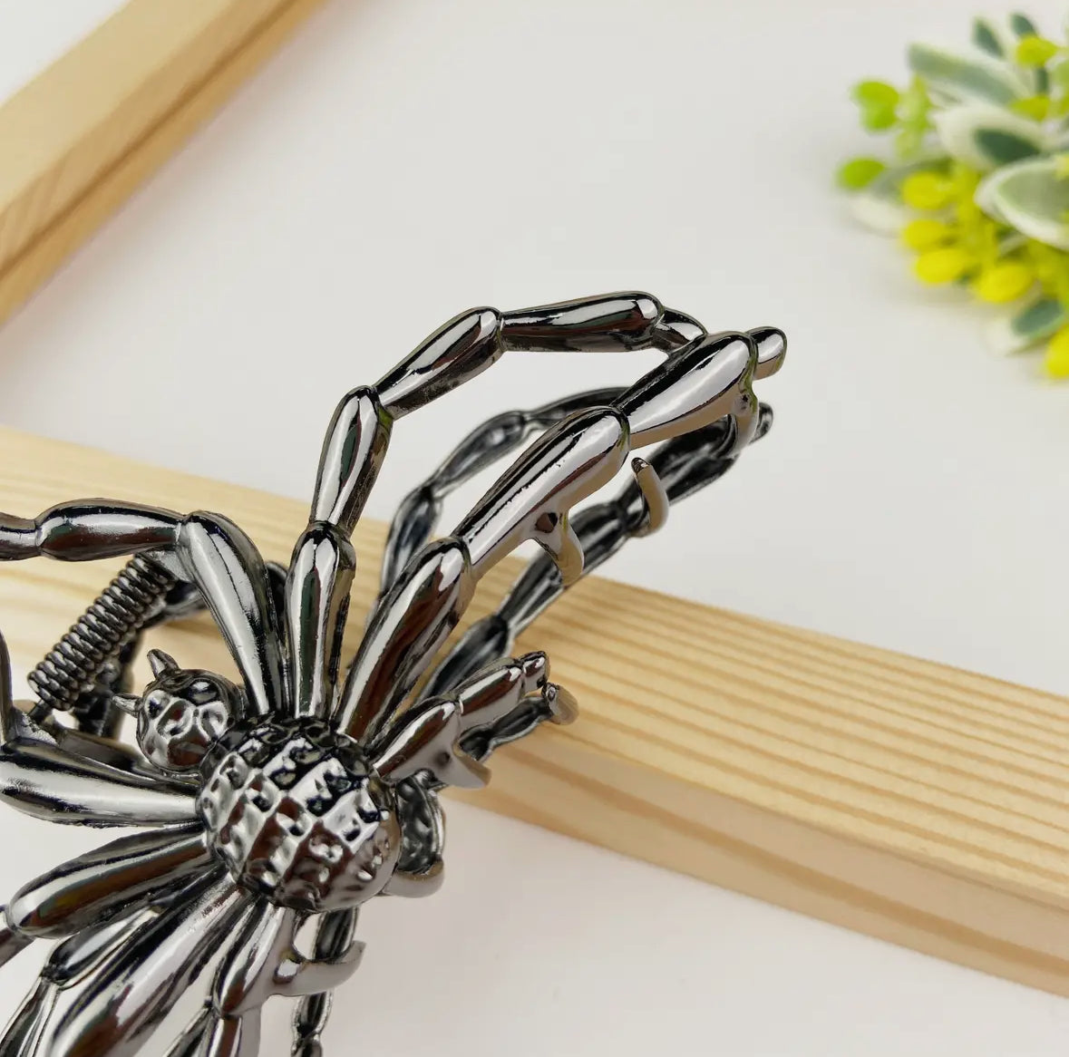 wide Spider Metal Hair Claw