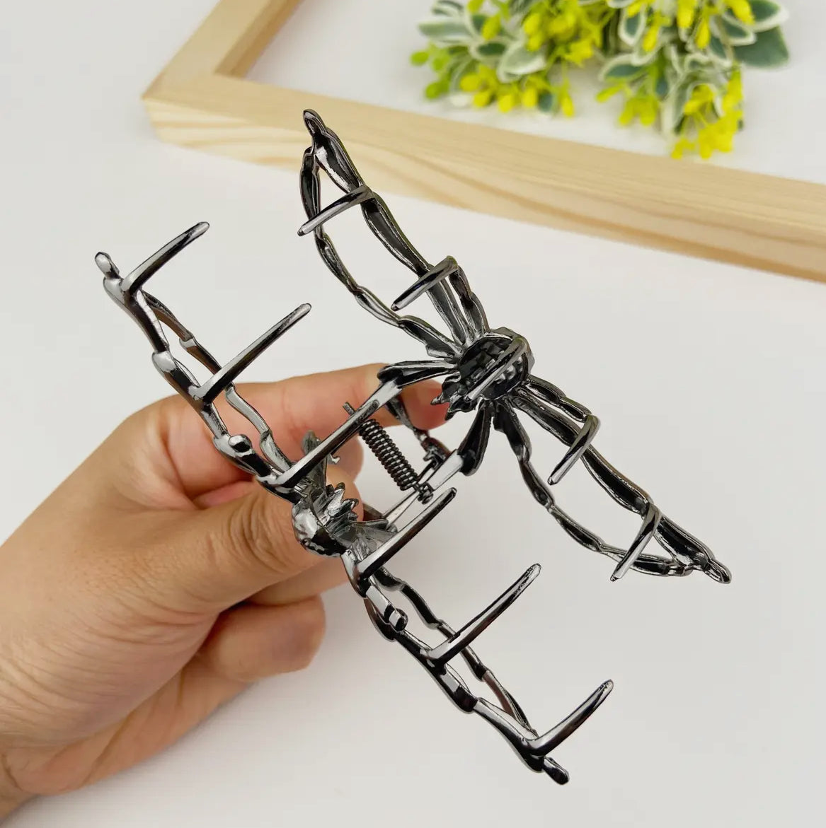 wide Spider Metal Hair Claw