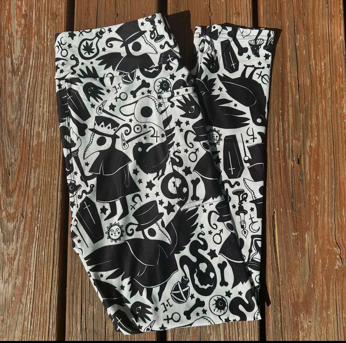 Plague doctor raven leggings